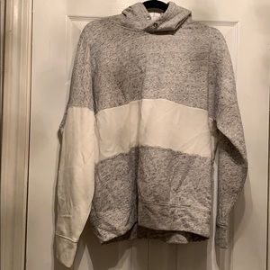 NEW WITH TAGS {A&F} grey & white colorblock hoodie